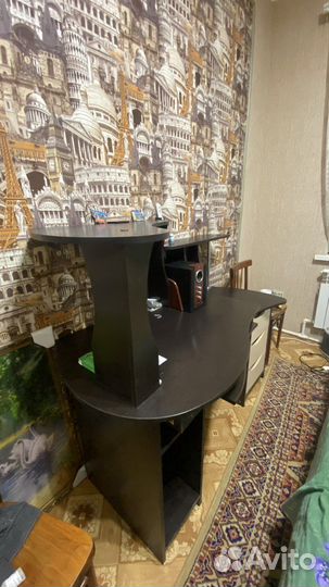 Компьютерный стол