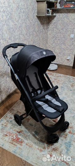 Детская прогулочная коляска