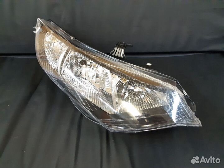 Фара правая Honda Civic IX hcb 9