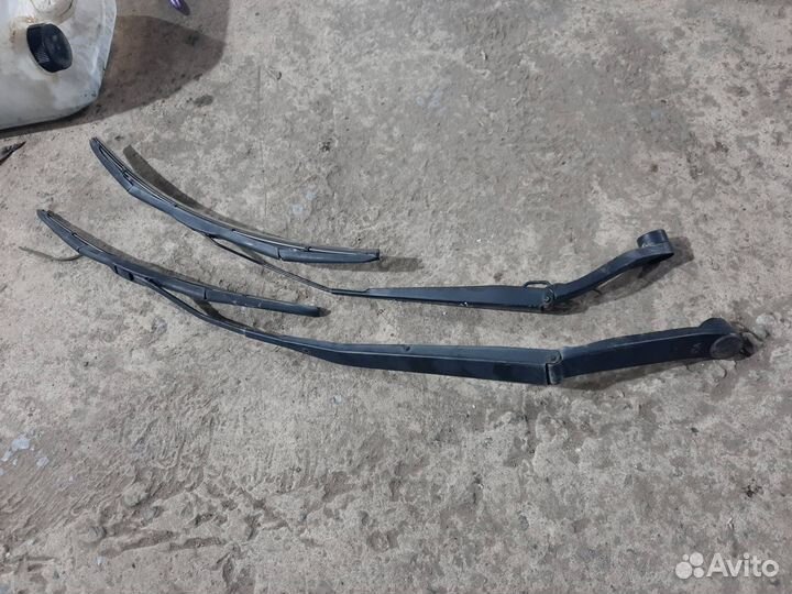 Поводок стеклоочистителя SsangYong Actyon 2 2011