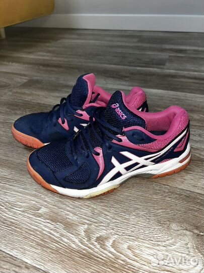 Кроссовки Asics женские