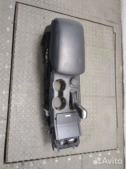 Консоль салона Ford Explorer, 2016