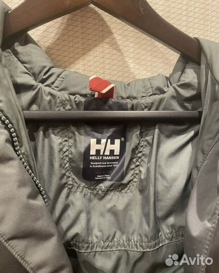 Пуховик женский helly hansen