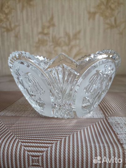 Хрустальная ваза