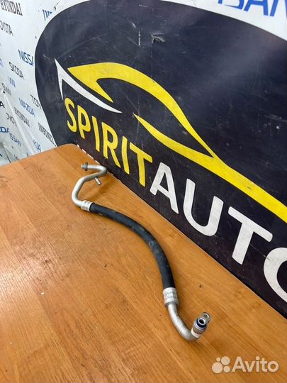 Трубка кондиционера Kia Quoris 1 G8BE 2012-2019