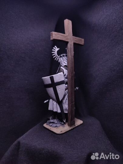 Фигура тевтонского рыцаря