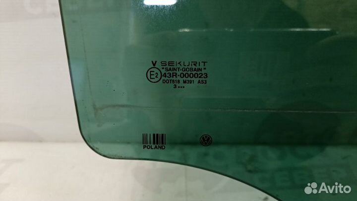 Стекло двери заднее правое Volkswagen Touareg 7L6