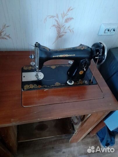 Швейная машина подольск ножная