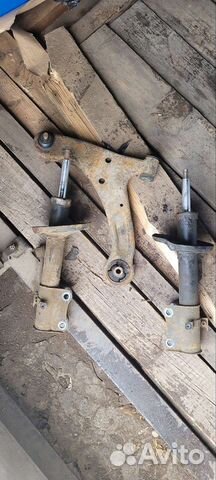 Передние стойки Suzuki Grand Vitara