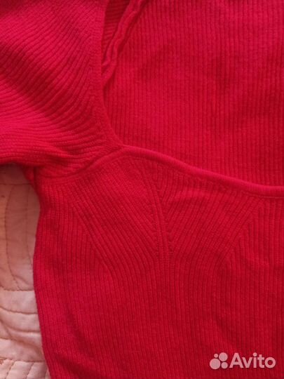 Трендовый новый джемпер с вырезом 40-42-44