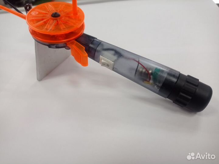 Зимняя удочка с сигнализатором