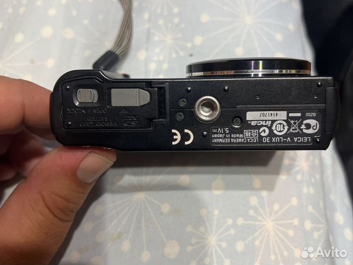 Компактный фотоаппарат Leica v- lux 30
