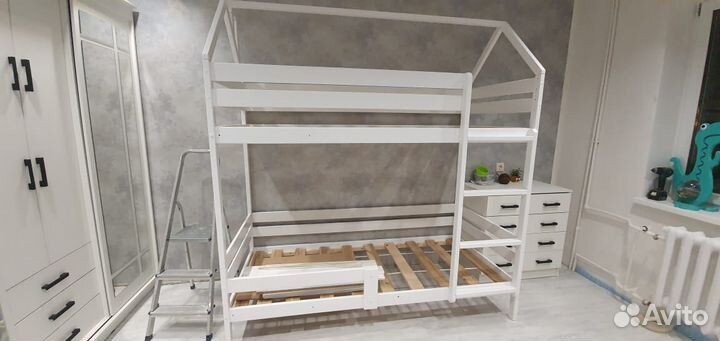 Двухъярусная кровать настоящий массив