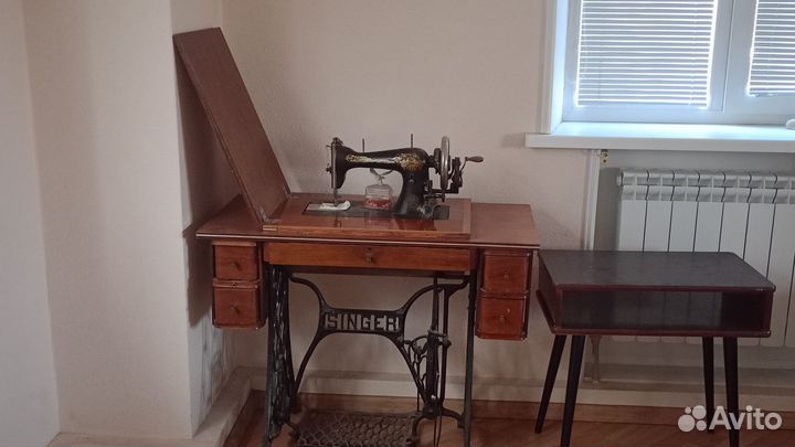 Швейная машинка зингер