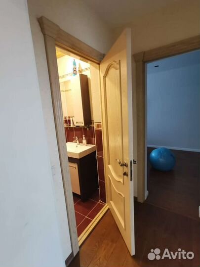 Дверь входная бу деревянная с коробкой