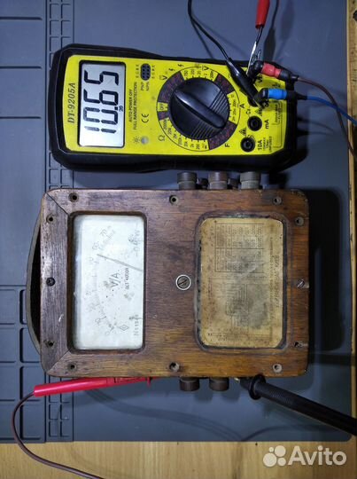 Измеритель напряжения-тока советской эпохи