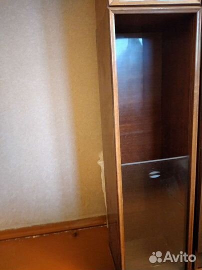 Книжные полки со стеклом СССР