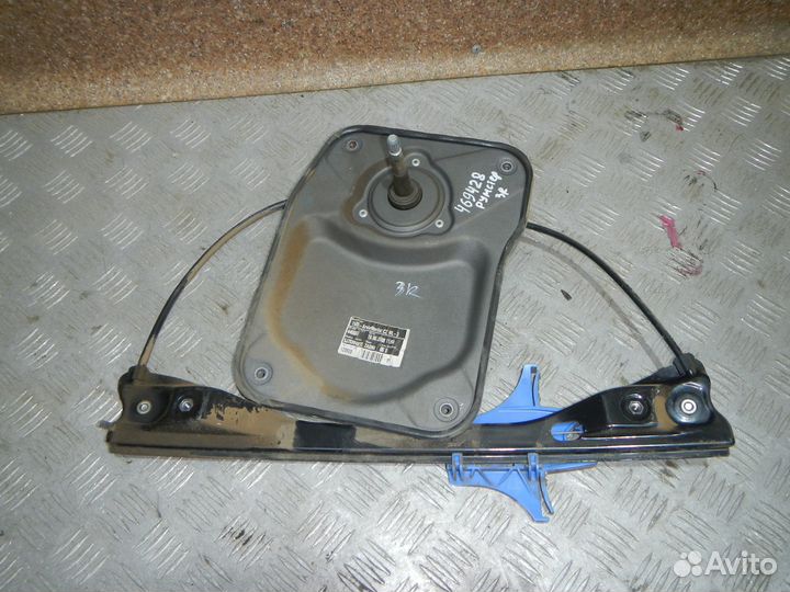 Стеклоподъемник механ.задний правый, Skoda (Шкода)