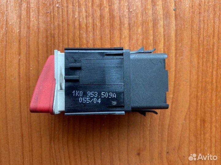 Кнопка аварийной сигнализации Vw Golf 5 BKC 2005