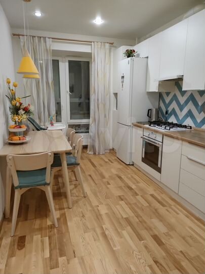 2-к. квартира, 54 м², 8/10 эт.