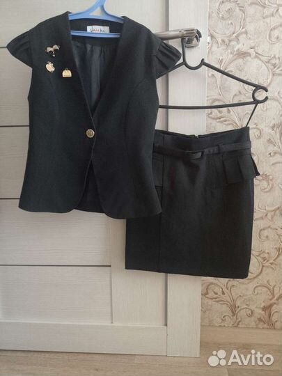 Школьный костюм для девочки 140