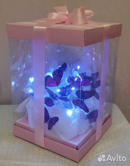 Букет из бабочек в коробке