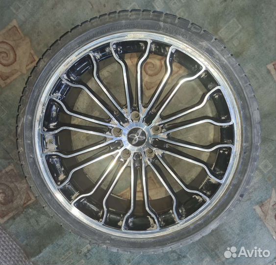 Nokian Tyres Hakka Z 295/30 R22