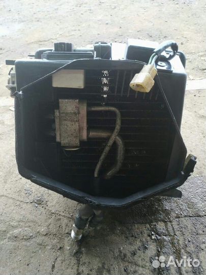 Корпус печки Nissan Armada