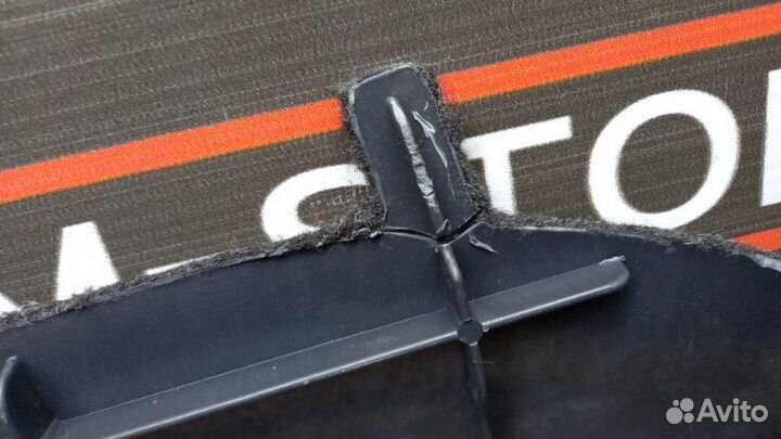 Накладка пола под задним сиденьем Mercedes-Benz