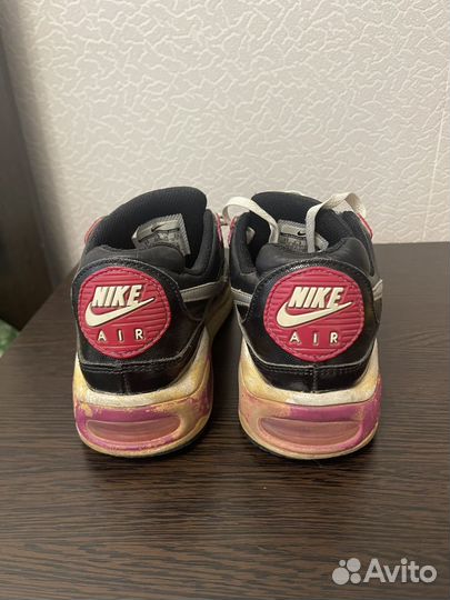 Кроссовки для девочки