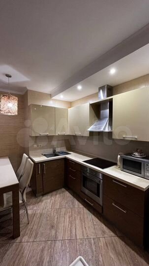 2-к. квартира, 70 м², 10/18 эт.