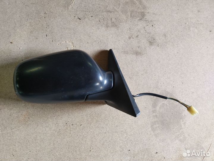 Зеркало правое Subaru Forester SF5 1999