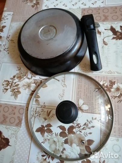 Сковорода с антипригарном покрытием