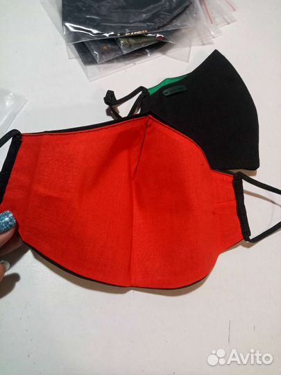 Маска медицинская черная