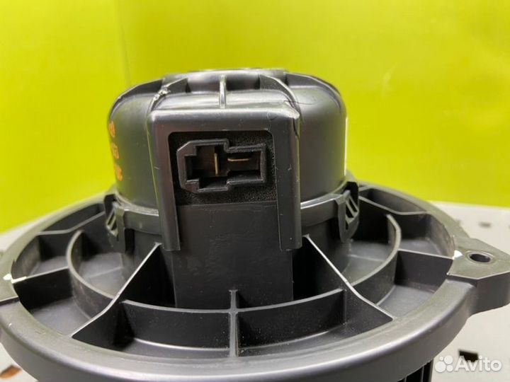 Вентилятор печки Kia Sorento 2 XM D4HB 2.2 2018