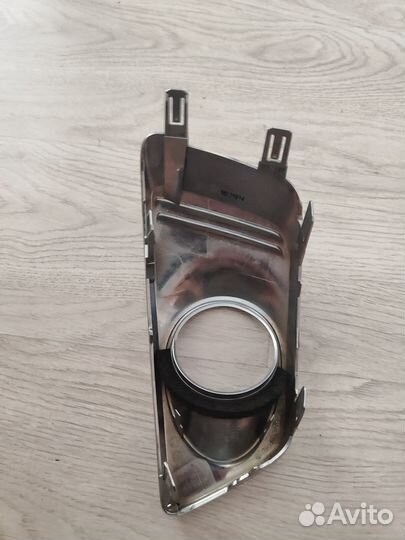 Nissan serena c26 накладка противотуманной фары