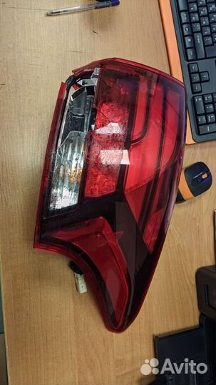 Фонарь задний правый mitsubishi outlander 3