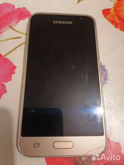 Телефон Samsung galaxy j1 2016