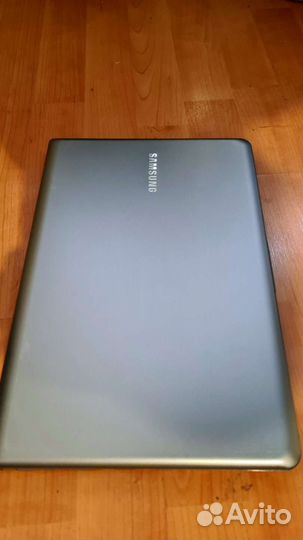 Samsung np530u4b core i3/HD 7550/4+4Гб