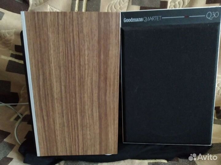 Акустические английские полочные стерео колонки Go