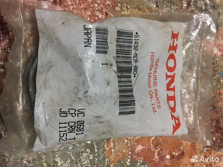 Сальник + пыльник пера вилки honda