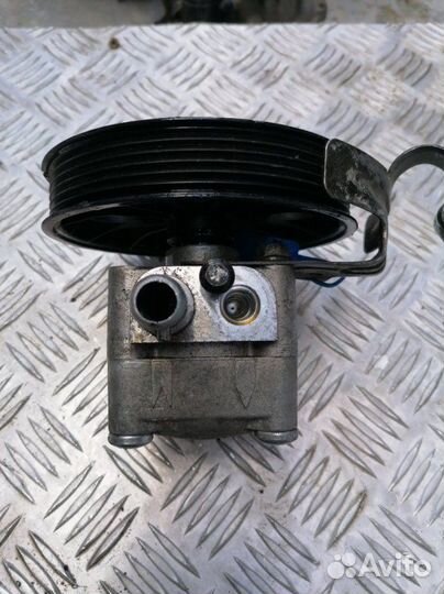 Насос гидроусилителя Volvo XC70