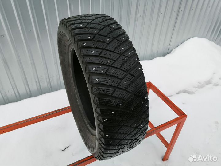 Goodyear Ultragrip Ice Arctic 215/65 R16 98T