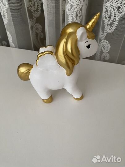 Статуэтка единорожка