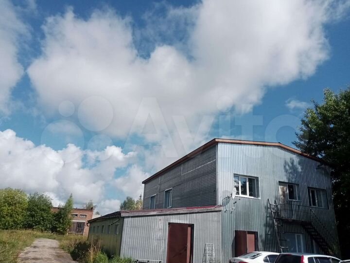 Гараж, > 30 м²