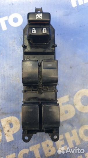 Блок управления стеклоподъемниками. Toyota Estima