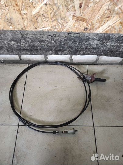 Тросик лючка бака Nissan Primera P12