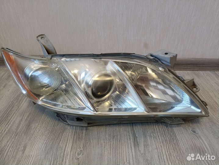 Фара оригинал тойота камри 40