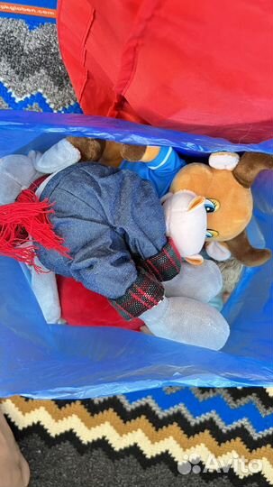 Игрушки: лего и мягкие