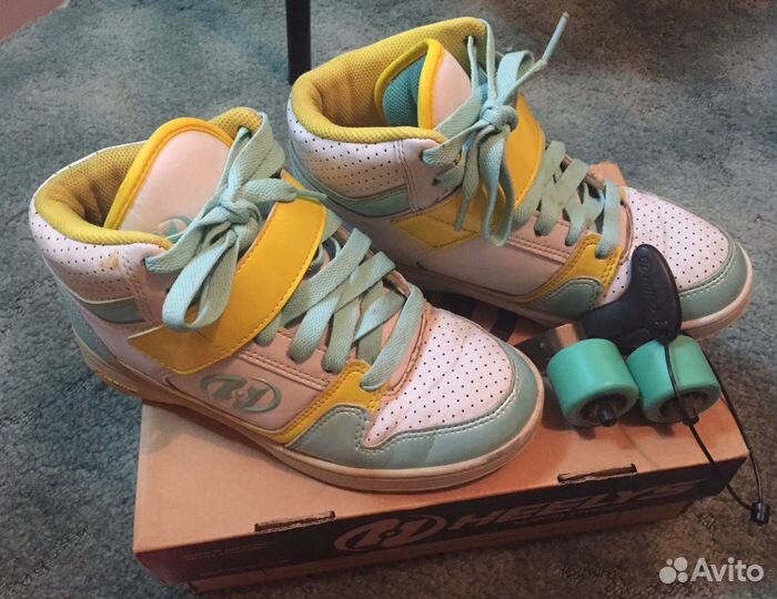 Кроссовки с колесиками